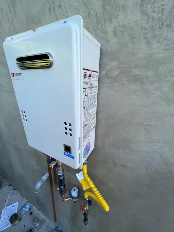 Tankless water heater installation for Lynnview homes